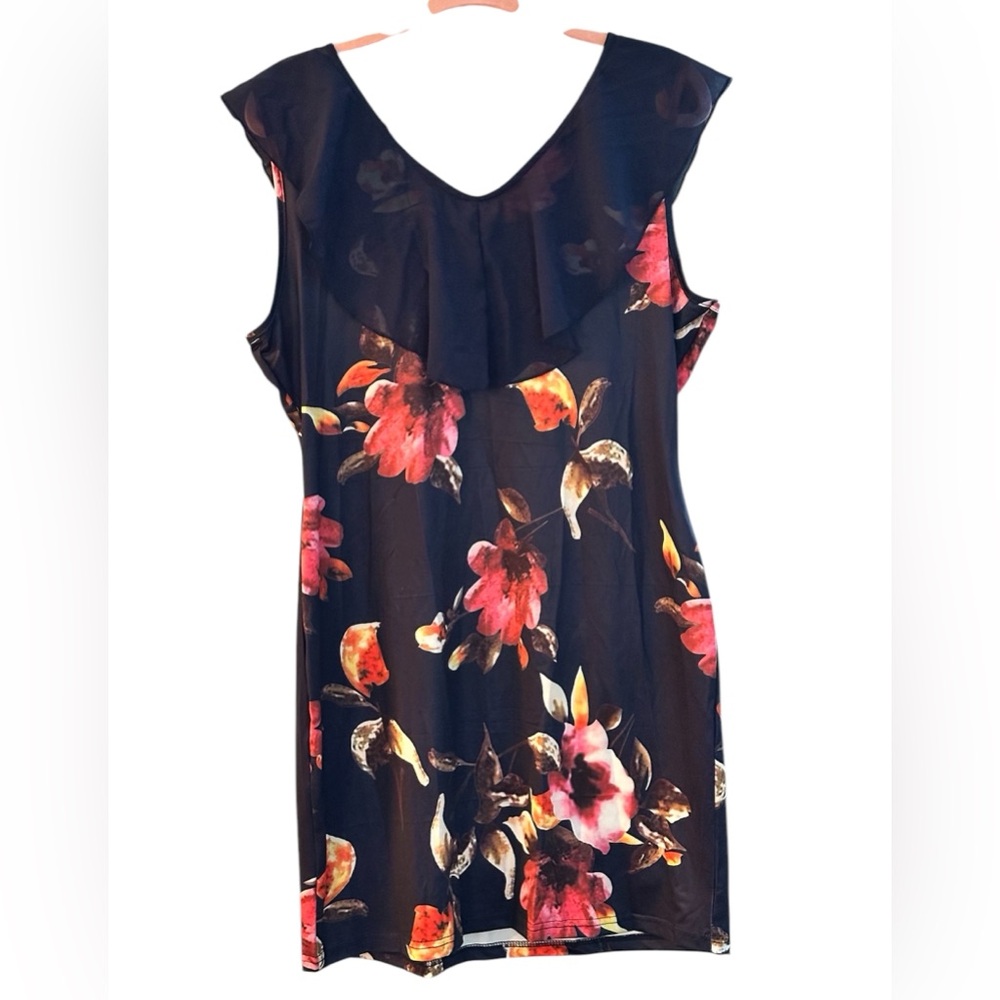 Women’s Poly/Spandex Dress With Lace Around Neck - Size 2XL - Pre-Loved